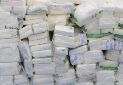 Турски митничари откриха 127 кг кокаин в чували с брашно, пътувал е за България