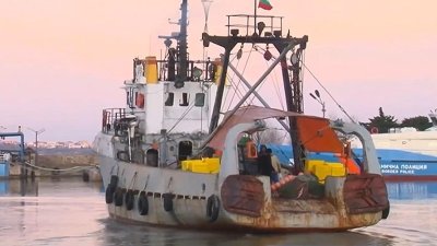 Мистерията с кораба: Близките на изчезналите моряци настояват търсенето им да продължи