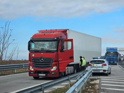 Спират тировете по магистралите на 3 март