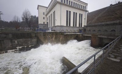 Изпускат язовир &bdquo;Коприника&ldquo;