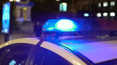 Футболни хулигани се биха, кола горя, издирват ги