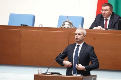 Лобизъм и договорка съзряха "Възраждане" във втория пенсионен стълб