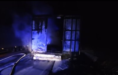 Камион с гуми се запали на Подбалканския път (ВИДЕО)