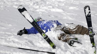 Скиор загина след удар в дърво на писта в Банско