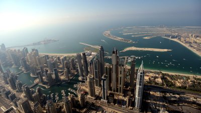 Милионерите бягат от Дубай с частни самолети