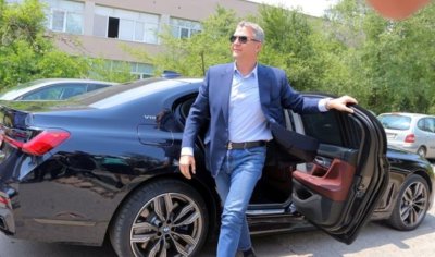 СТАРА ЛЮБОВ: Бобоков "кацна" при Асен Василев