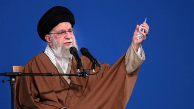 ЦРУ е помогнало за откриването на Али Хаменей