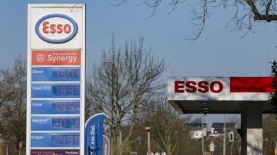 Скочиха цените на горивата в Италия