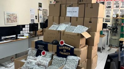 Заковаха наш тираджия с дрога за 2 млн. евро в Италия (ВИДЕО/СНИМКИ)