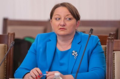 Сачева: Не вярваме на служебното правителство