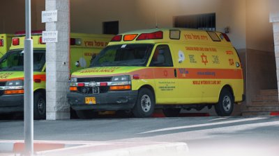 Наи-малко 12 души са ранени в Израел след ирански удари