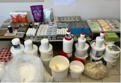 Митничари задържаха над 15 000 нелегални опаковки лекарства, анаболи и сексуални стимуланти