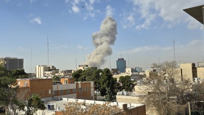 Най-малко 24 са загинали при удар по девическо училище в Иран