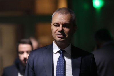 Костадинов: Пуснах сигнал в ДАНС и ще искам да бъдат разследвани Наталия Киселова и Илияна Йотова