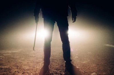 Мъж удари съпругата си с метална тръба по главата в Ихтиман