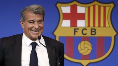 Лапорта повежда нова битка за президентския пост