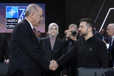 Зеленски: Турция е готова да е домакин на мирните преговори