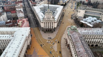Парламентът се събира извънредно заради кризата в Ормузкия проток