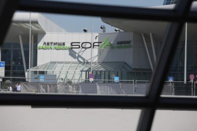 Задържаха млада жена от Непал, представила фалшив документ на софийското летище