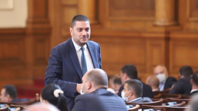 Христо Гаджев: ПП-ДБ искат ядрени оръжия в България