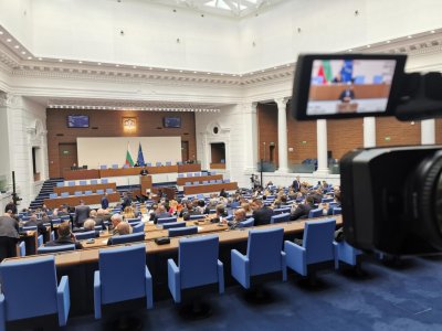 Нова парламентарна конфигурация и преразпределение на вота при декларативна готовност