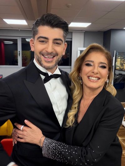 Мамин Сашко се подмазва на Катето