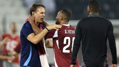 Спешно евакуираха испанската футболна колония от Доха, треньор реши да остане