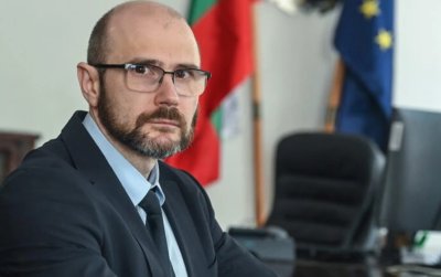 Министър Янкулов пита: При обосновано предположение за корупция, -защо Теодора Георгиева не е обвиняема? 