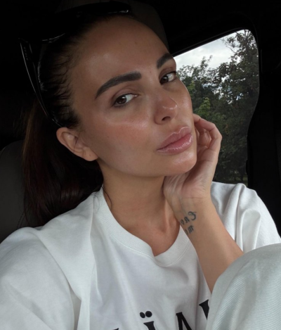 Николета се завърна в дома от Валери Божинов