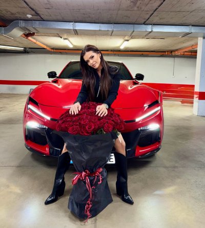 Фолк звездата Преслава изненада последователите си в социалните мрежи с