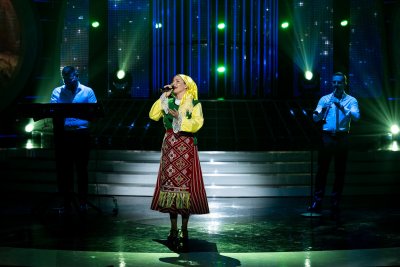 Азис за Емилия в &bdquo;Капките&ldquo;: Ти ми взе сърцето и ума! 