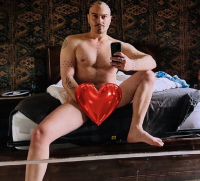 Иво Димчев: Не, не ми става с жени. Разчитам на език!