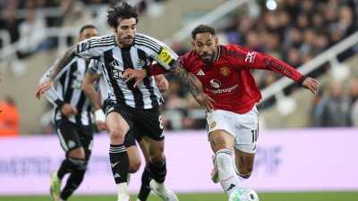 Десет храбри свраки удариха Юнайтед