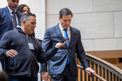 Сенатът не успя да ограничи военните правомощия на Тръмп