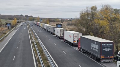 Тапа от камиони на ГКПП &bdquo;Капитан Андреево&ldquo;