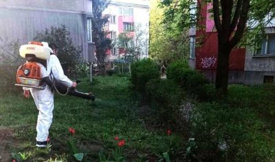 Пръскат срещу кърлежи и комари 