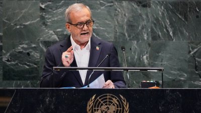 Хардлайнери нападнаха президента на Иран