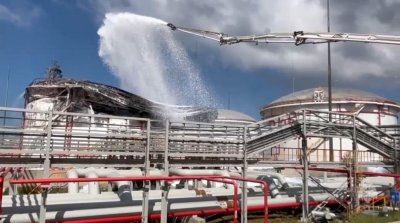 Украинска атака с дрон подпали руска петролна база