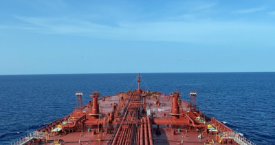 Около 700 кораба са блокирани в Персийския залив