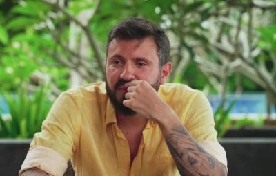 Жените на Елвиса се хванаха за гушите