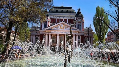 Народният театър с бонус за младите зрители - пуска билети по 5 евро