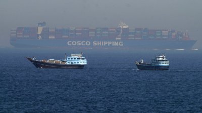 800 кораба блокирани на Ормузкия проток