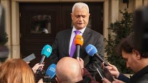 Става опасно: Емил Дечев ще отстрелва враговете на народа