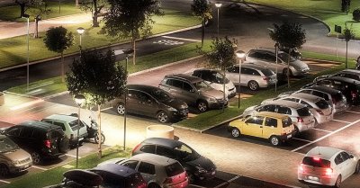 Общината се гласи да строи 10 паркинга