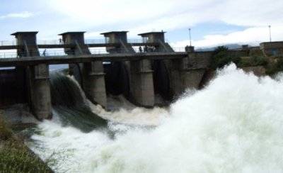 Превантивно изпускат вода от три язовира