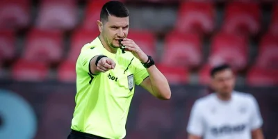 Прах в очите или поредната гавра? БФС смени един от ВАР съдиите в Разград