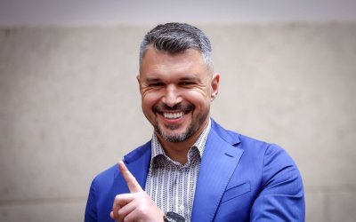 Влиза ли Божинов в "Трейтърс"?