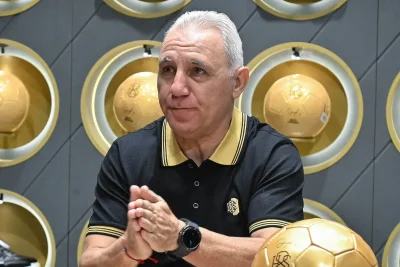 Стоичков ще помага на Академията на ЦСКА