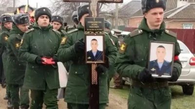 Първо бой, после на фронта: Тийнейджъри масово гинат за Путин