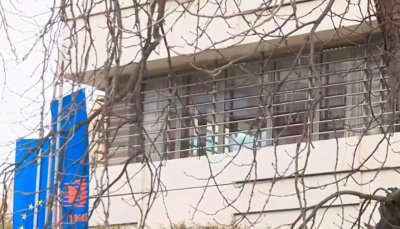 Частно училище изгони двама ученици след спор сред родителите за таксите